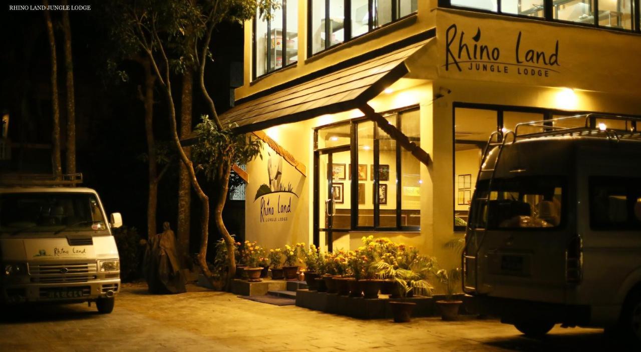 Rhino Land Jungle Lodge Sauraha Zewnętrze zdjęcie