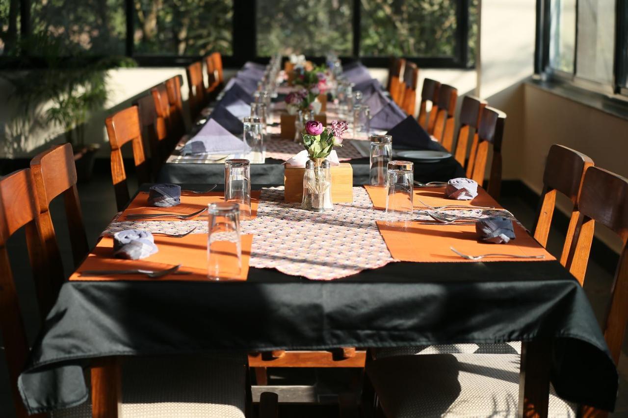 Rhino Land Jungle Lodge Sauraha Zewnętrze zdjęcie